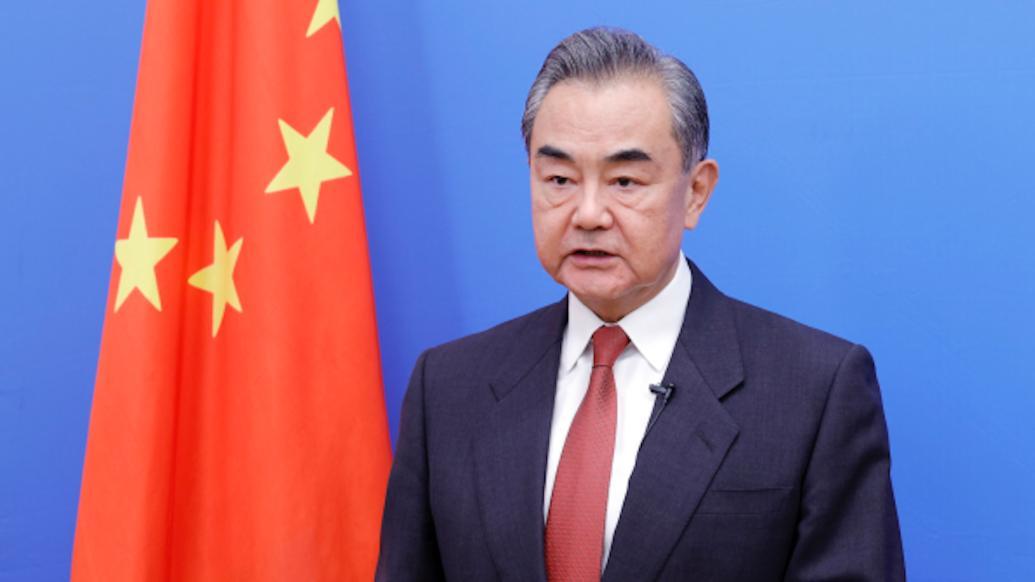 王毅，我们从不惹事更不怕事——中国外交的铁骨与担当