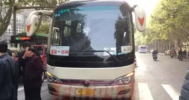 郑州通报，双层巴士误入隧道，车顶被削事件全解析