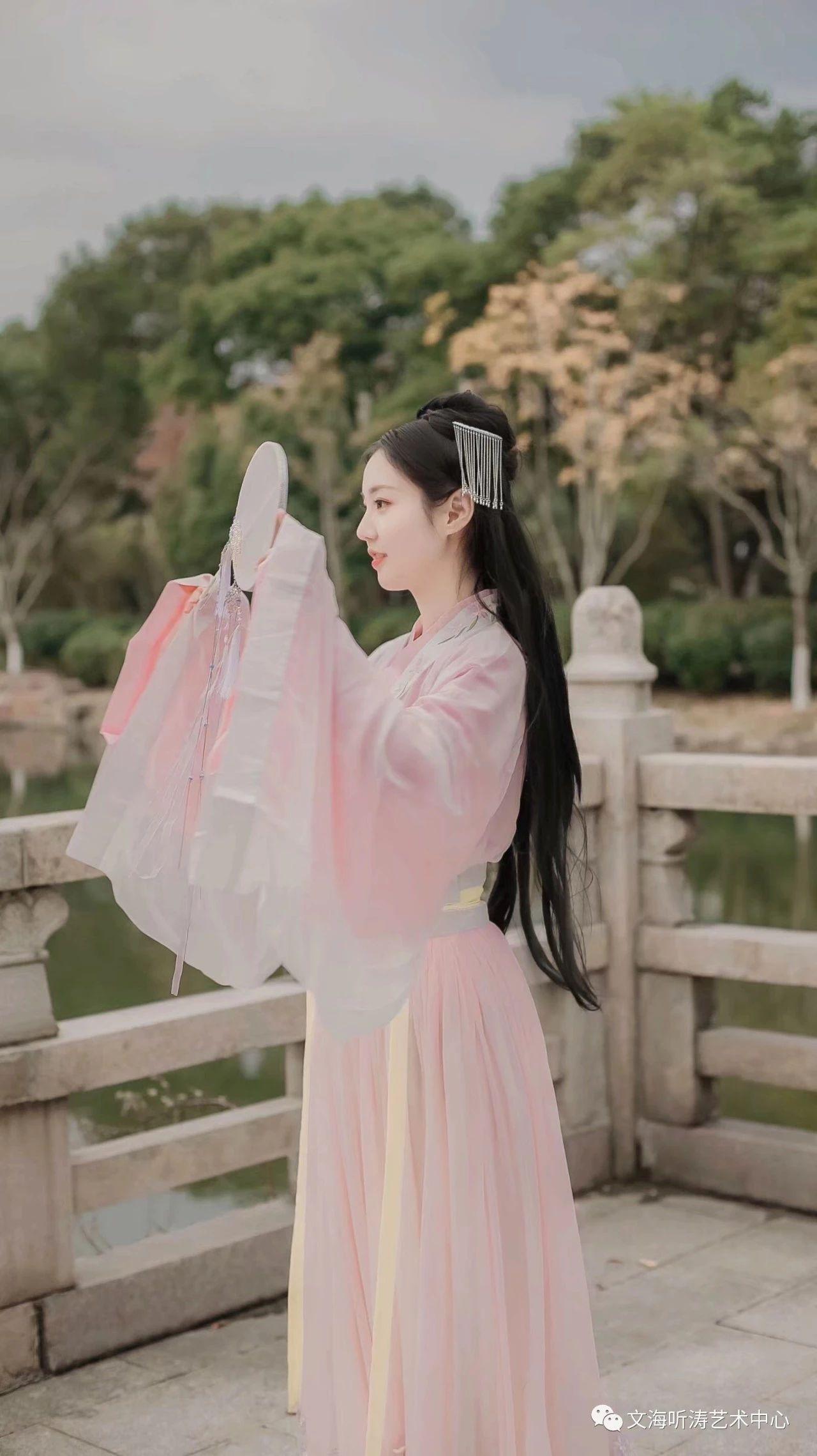新人结婚，娘家人不堵门，一路生花的美好寓意
