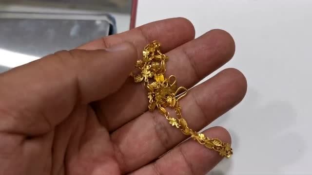小伙捡到神秘金属链，一段未知的冒险之旅