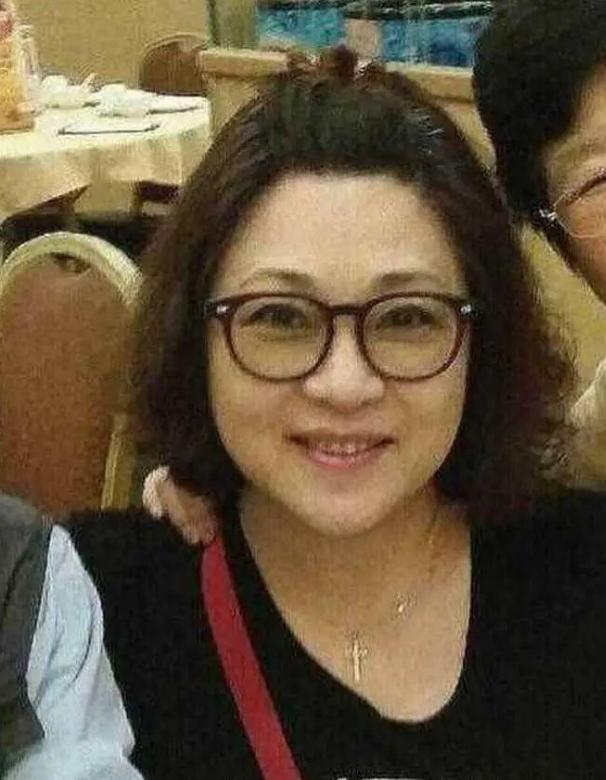 爸爸离世后的女儿，何时适合步入婚姻殿堂？