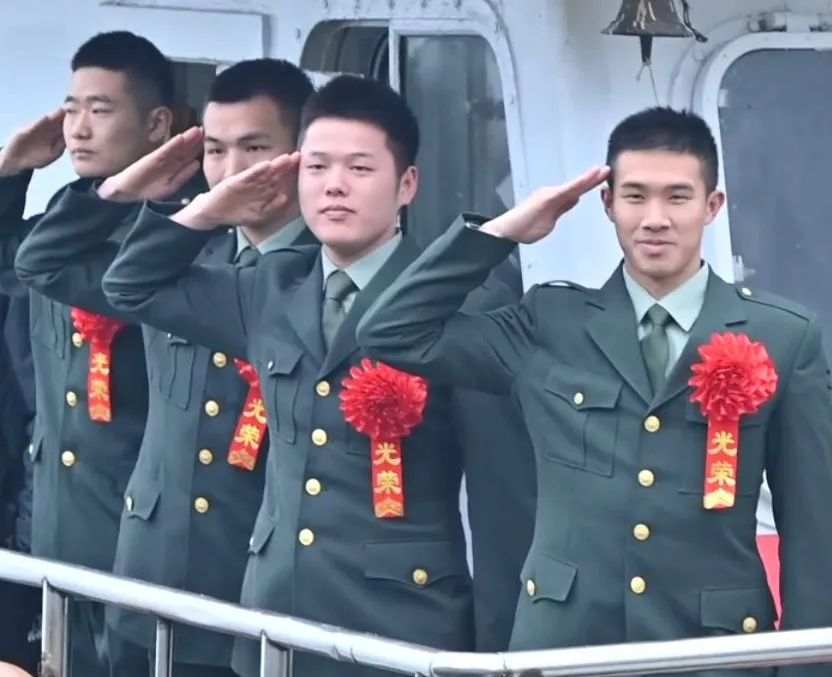 王大陆，军旅生涯与多元人生