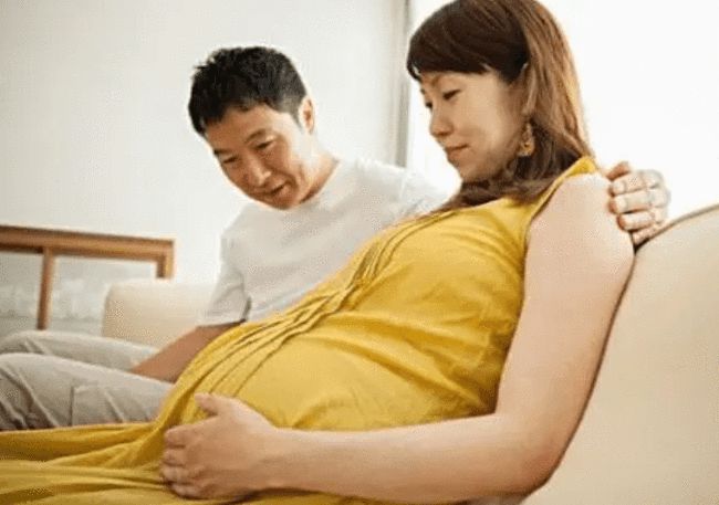 喜得千金！夫妻欢庆三胎女儿诞生，十万鸡蛋盛宴共享邻里！