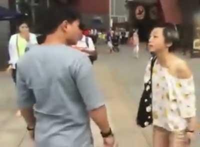 女子与网友见面，一场跨越虚拟与现实的邂逅