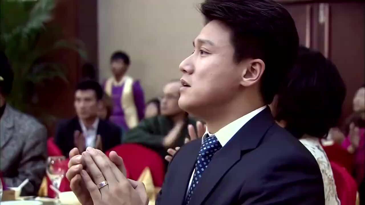 律师解读，一男两女婚礼闹剧是否违法