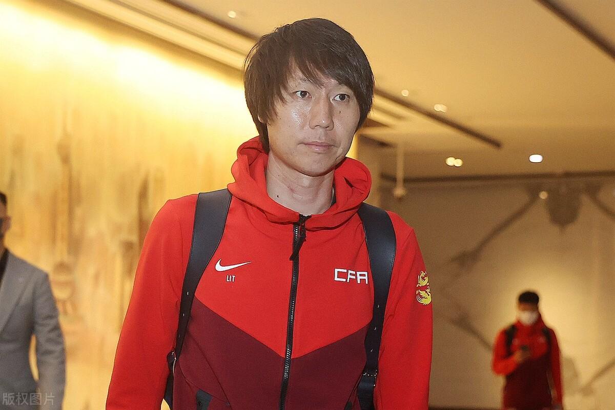 探寻李铁主动的力量，引领时代的铁骨精神