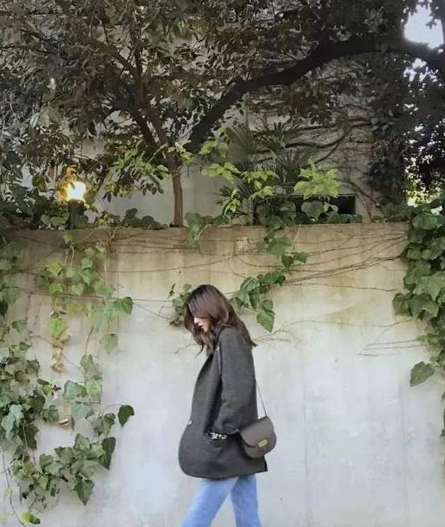 不上镜怎么拍照才好看——镜头下的自信与美