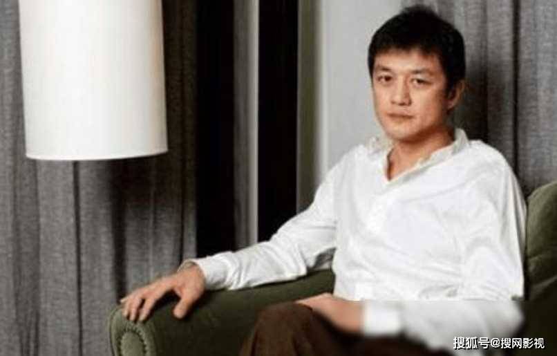 李亚鹏妻子自曝没钱，从大平层换小房——现实生活的落差与挑战