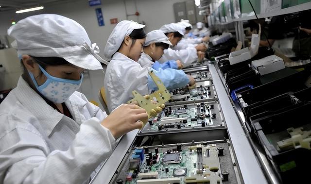 富士康印度建芯片厂，跨越国界的科技雄心