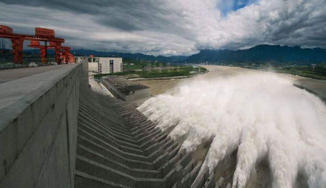印度大坝决堤事件真相揭秘，是谣言还是事实？