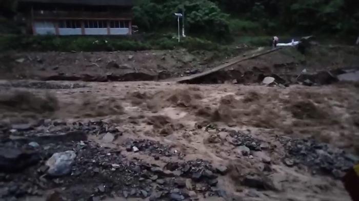 广西龙胜遭遇山洪灾害，四人不幸遇难——灾难背后的故事与挑战