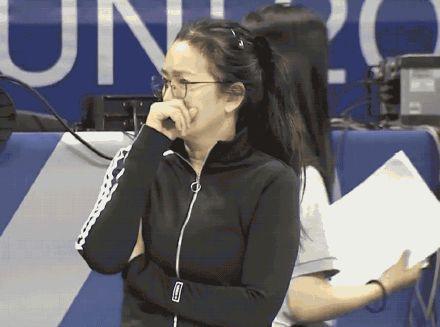 吴京车坏在高速路上，如何应对突发状况？
