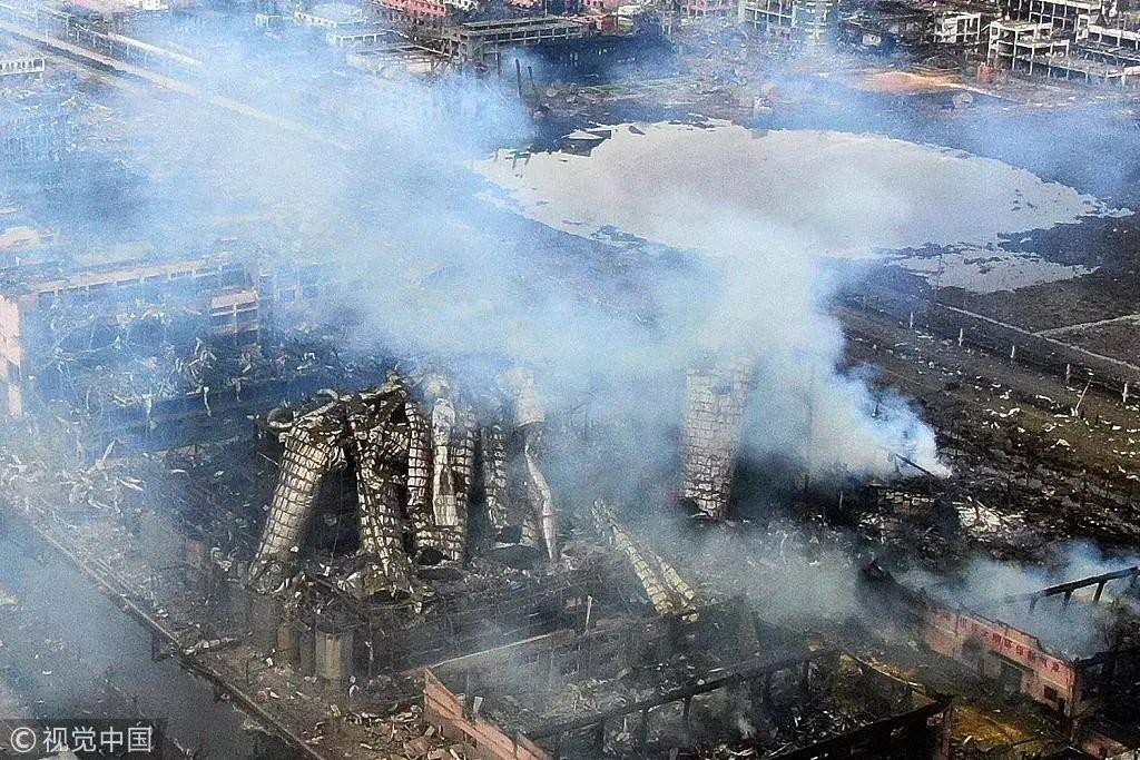 高密爆炸化工厂航拍视频，揭示事故现场与反思安全机制