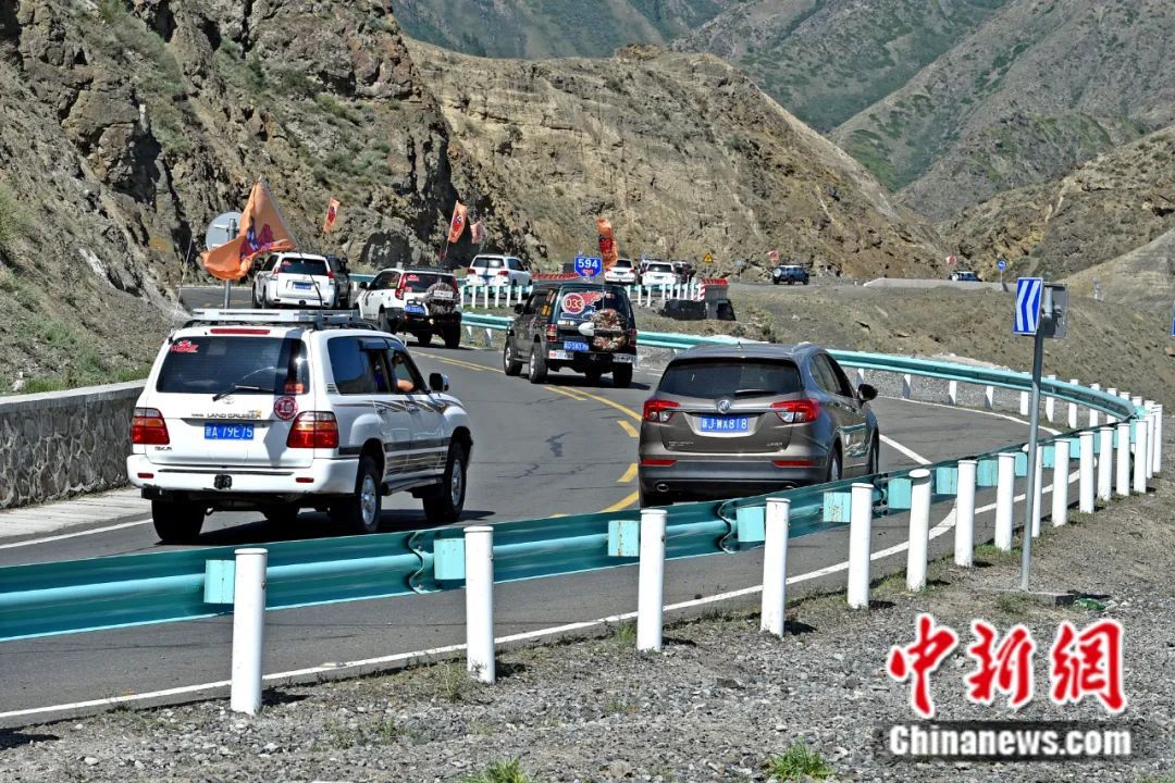 独库公路开通，连接未来的壮丽之路