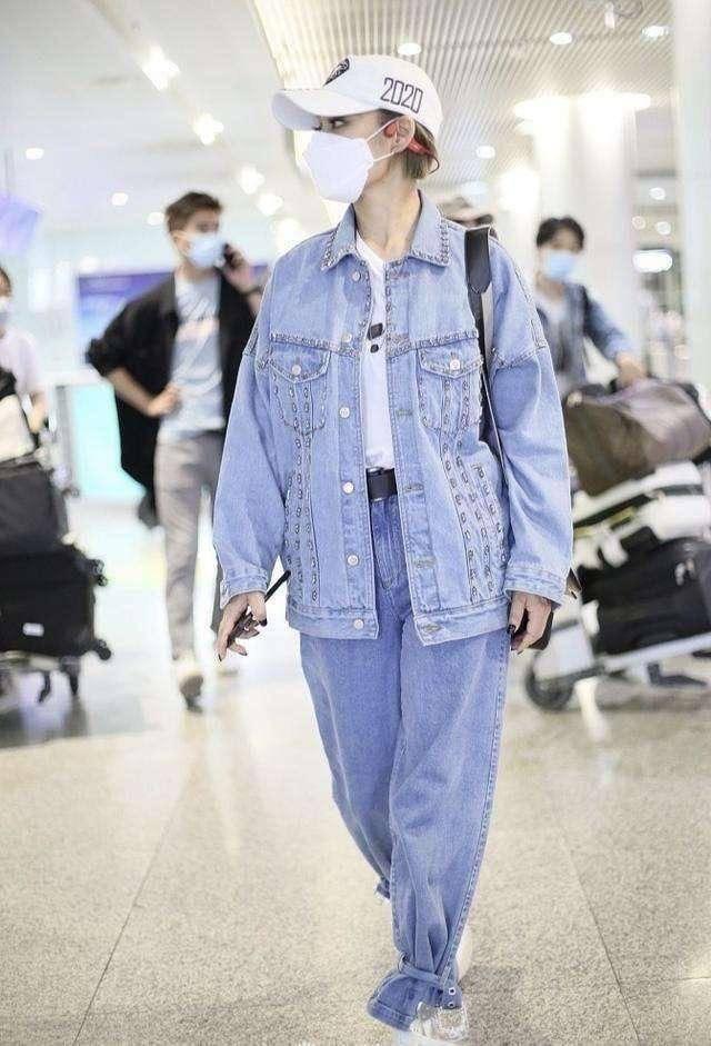 女星宁静卖衣服，一件T恤价值2000元