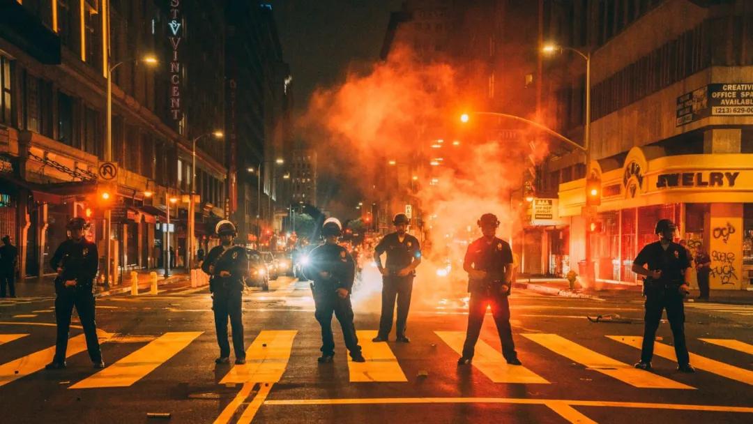 首批美国国民警卫队已抵达洛杉矶，新的篇章开启
