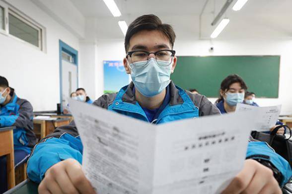 数学老师做高考卷能否满分？探究背后的可能性与挑战