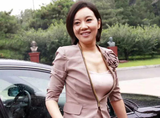 闫妮师傅，演技与魅力的独特风采