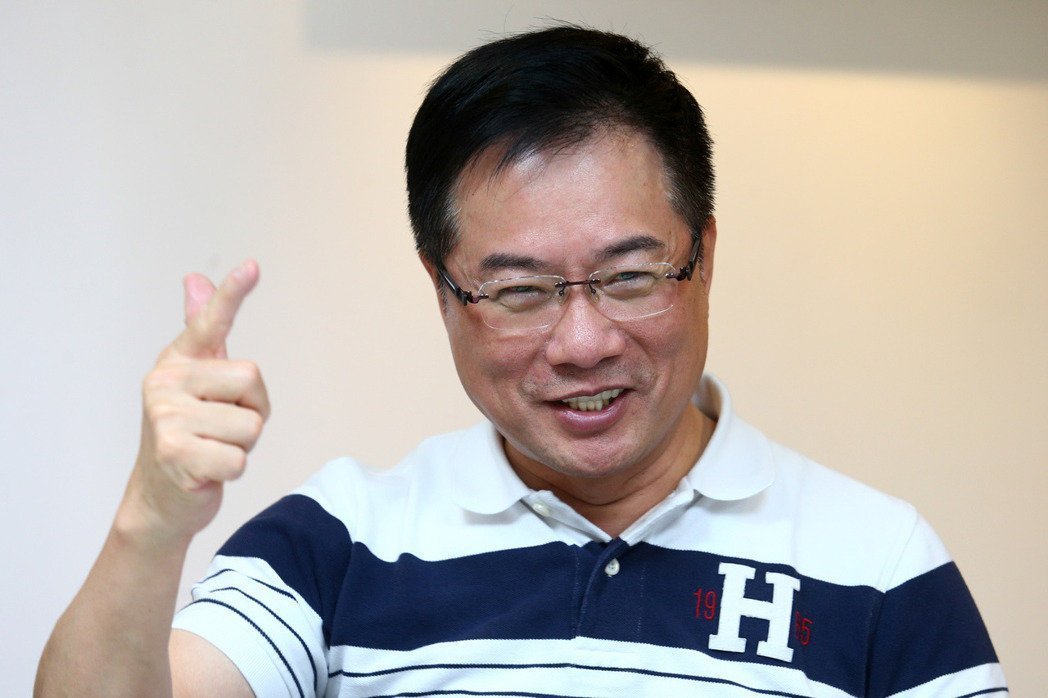 蔡正元谈台湾网红馆长直播吓坏绿营，网络热点的深度解读