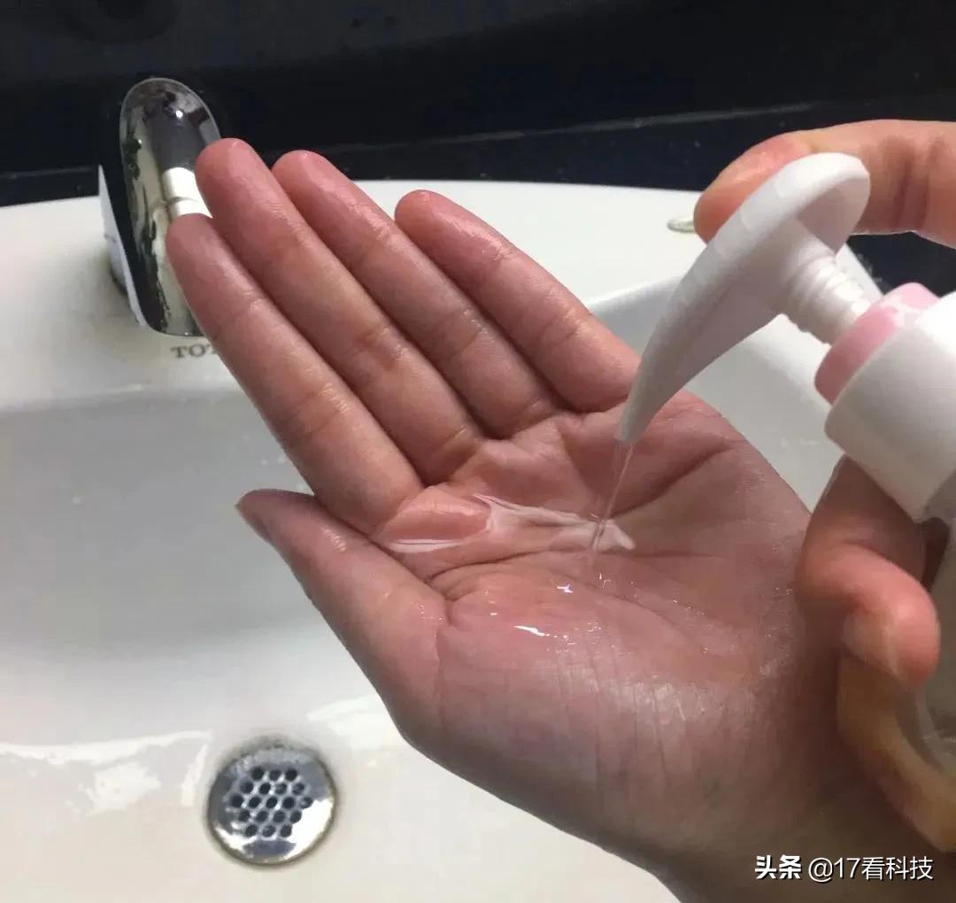 歼15贴身拦截日本军机背后的深层意义