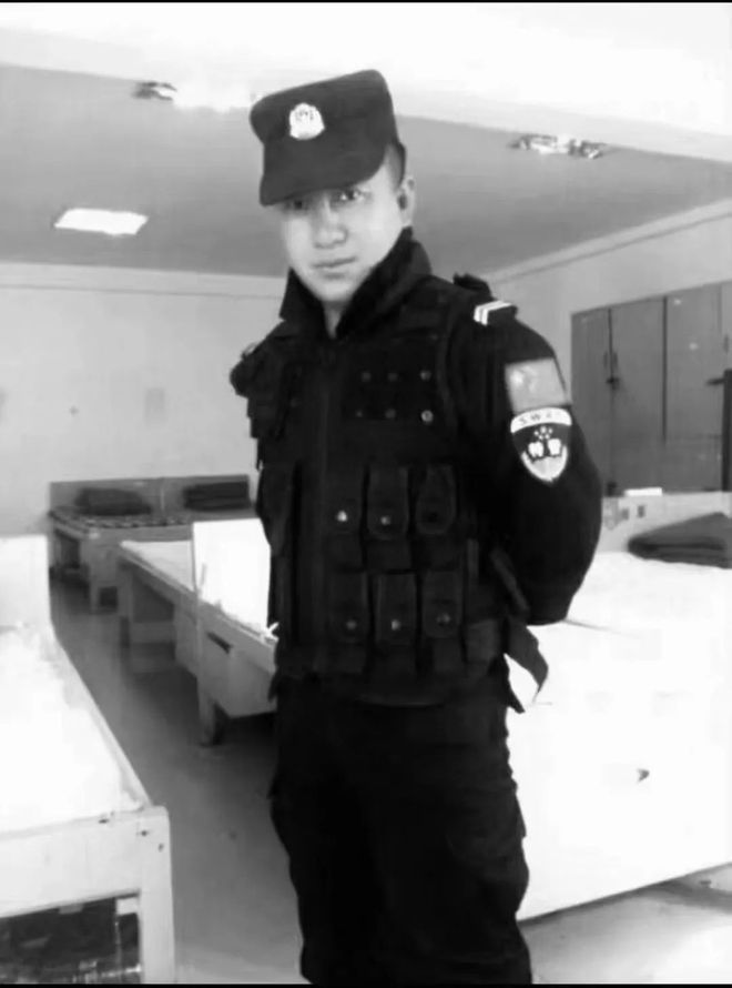 关于95后辅警因公殉职怎么办的文章