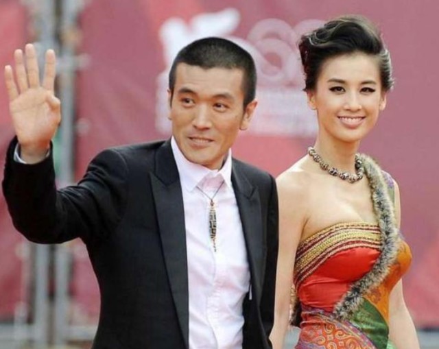 黄圣依回应结婚对父母先斩后奏，背后的故事引人深思