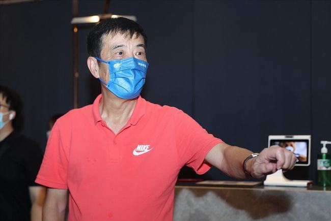 中国足球运动员徐亮的全面评价