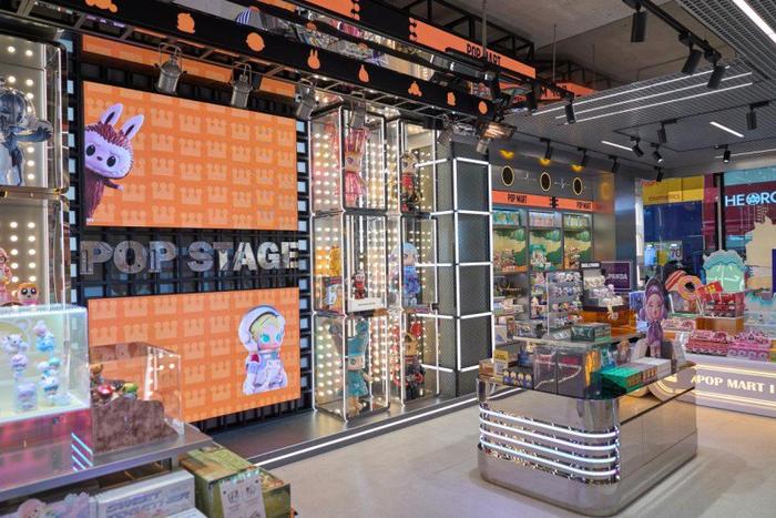 泡泡玛特概念店，探索潮流与梦幻的交汇点