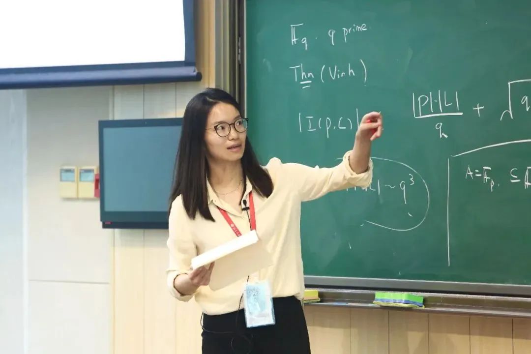 数学家王虹解决世纪难题，数学界的重大突破