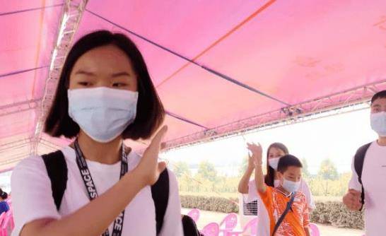 女孩高考827分，梦想启航新征程