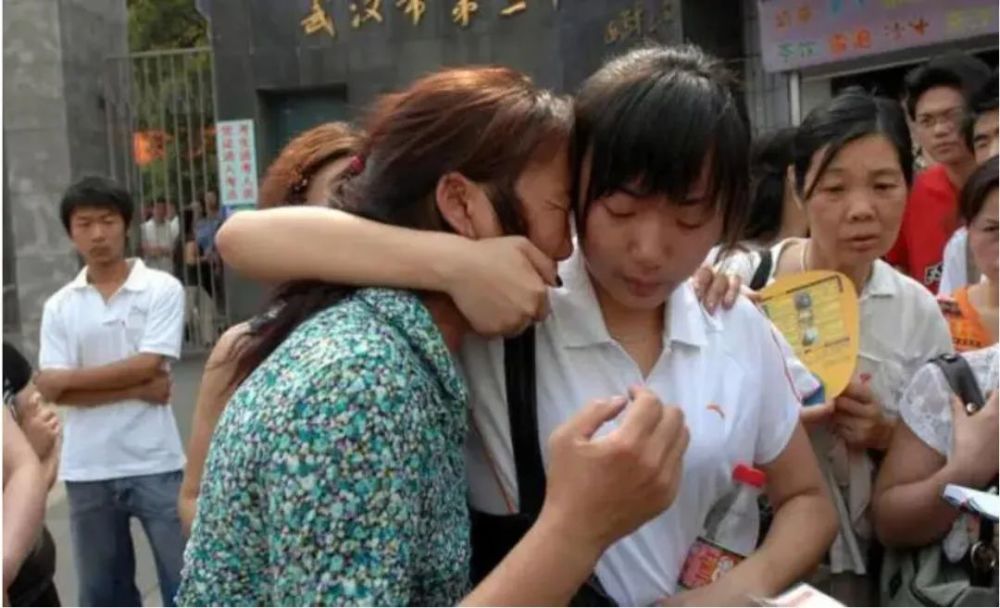女孩高考827分，梦想启航新征程