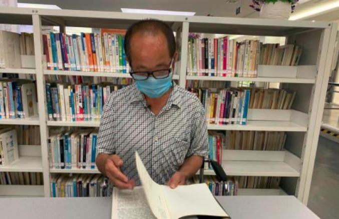 媒体，建筑工爱读书不该被视作奇观